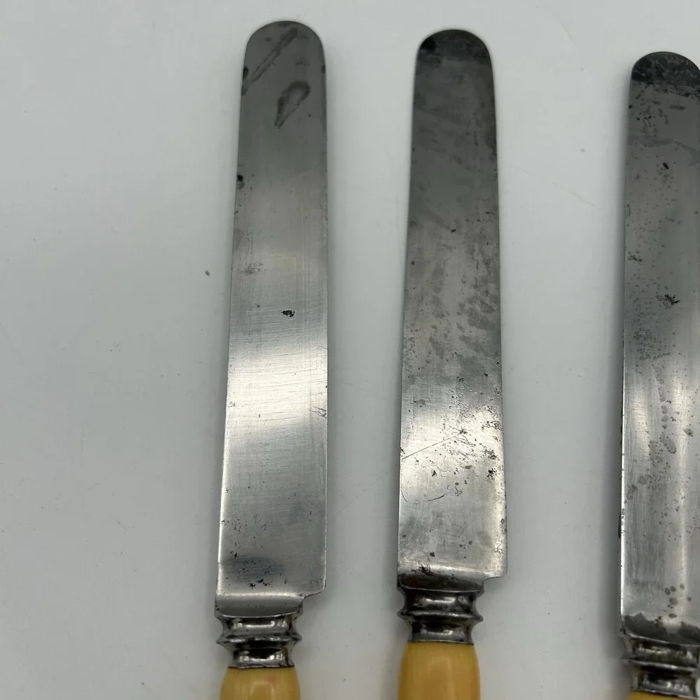 Vintage‎ Landers, Frary & Clark Butter Knife Set (4)